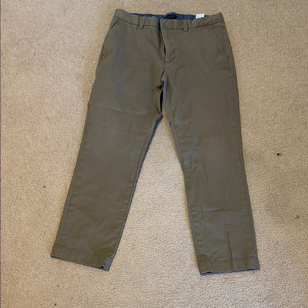 Banana Republic Men's khaki Chinos